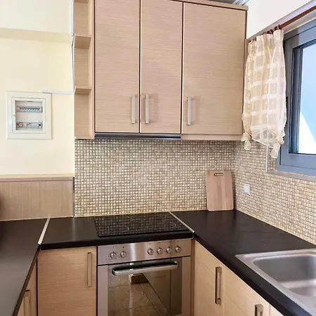 Apartment με θέα την πλατεία