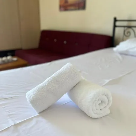 με θέα την πλατεία Apartment Filiatra