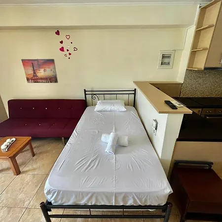 Apartment με θέα την πλατεία Filiatra